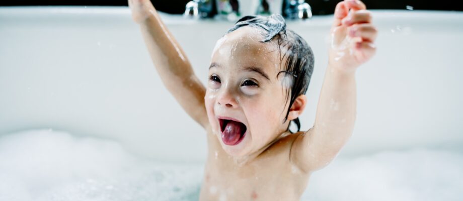 3 Tips For Making Bath Time With Little Kids Less Stressful